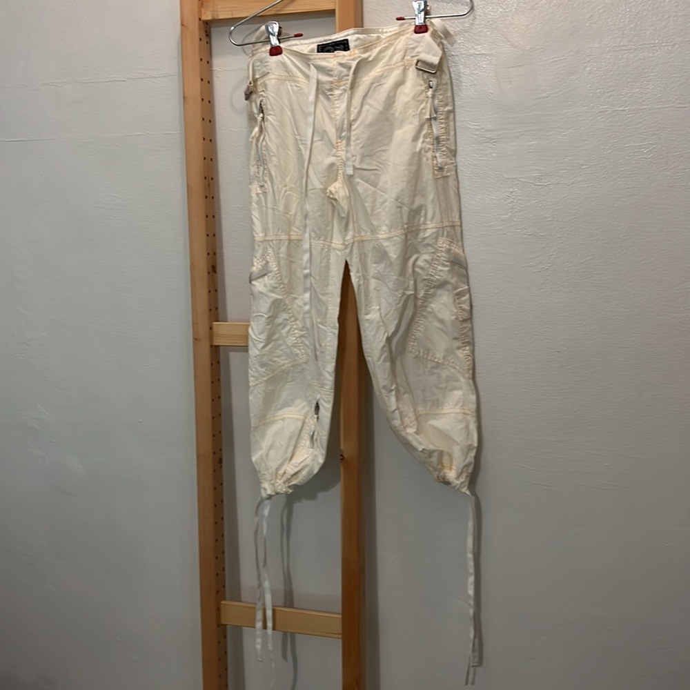 Miss Me Capri pants White/ cream pants Early 2000s y2k